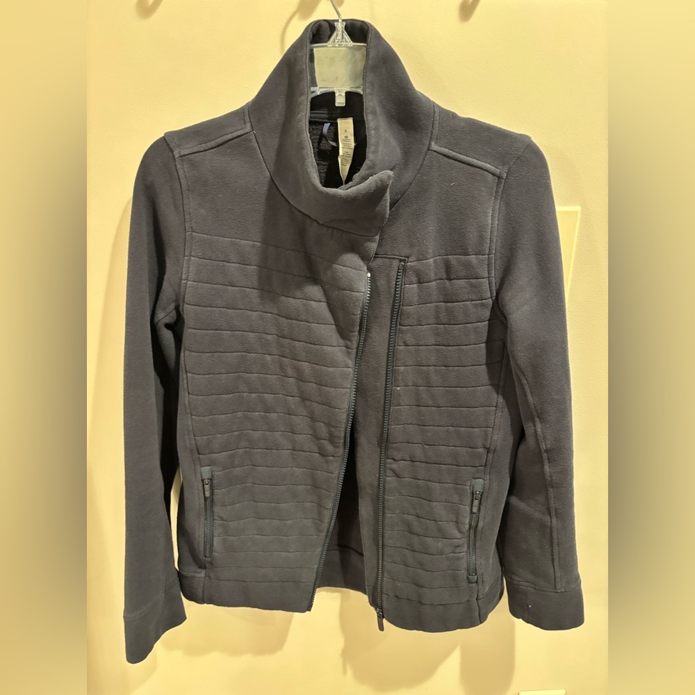 Lululemon Women's Navy Quilted Jacket